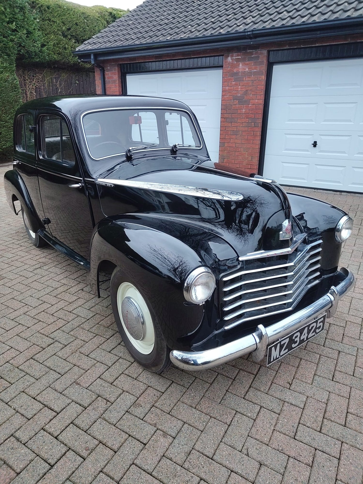 1948 Vauxhall Velox, foto 1