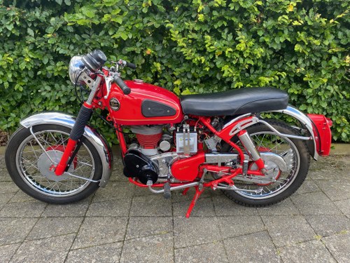1954 Velocette MSS w/Viper engine block + Venom cylinder&top