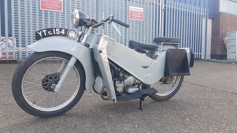 1954 Velocette LE Grey Manual, speed in Leigh-on-Sea, United