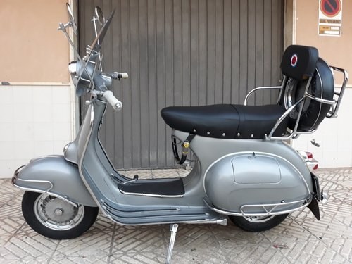 Vespa 150S year 1963 - shipping possible. For Sale