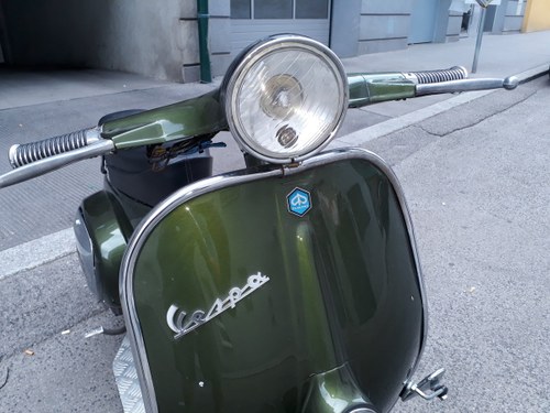 Motorcycle Vespa 50 Special Verde Small Frame Vespa 50 Primavera