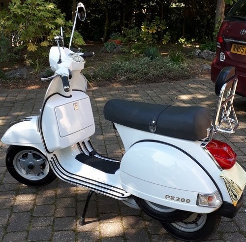 2002 Superb,low mileage Vespa PX 200 Disc SOLD