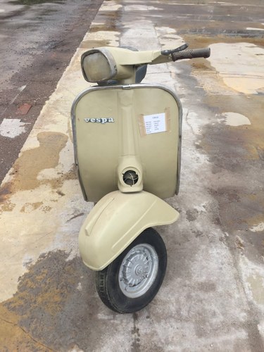 1971 CLASSIC VESPA PROJECT FOR SALE For Sale