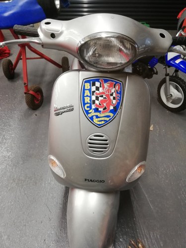 2000 Sir Stirling Moss&apos; Vespa ET4 Scooter - 11/11/2020 For Sale by Auction