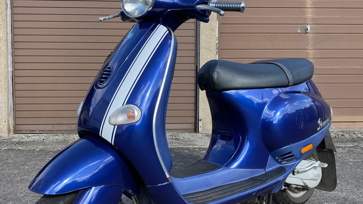 Piaggio Vespa Vespa Scooter Et2 50 Vespa Et2 50 Vespa 2001 Et4