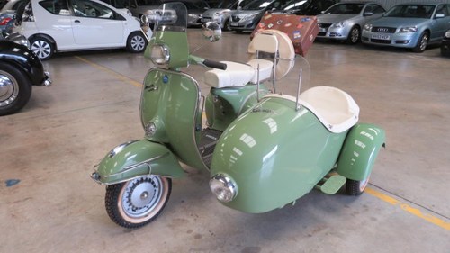1968 (F) Vespa (Douglas) SCOOTER AND SIDE CAR Kaufen Bei
