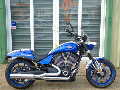 2009 Victory Hammer Only 8700 Miles From New 106 Cube 1731cc  In vendita