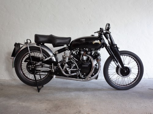 1954 Vincent Black Shadow Series C. Restored to mint condition For Sale