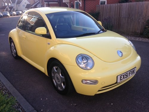 2001 vw beetle 2.0 5 speed manual sunflower yellow For Sale