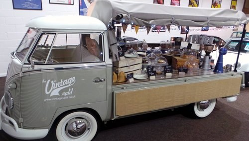 1959 Volkswagen Splitscreen Single Cab Coffee Bar VENDUTO