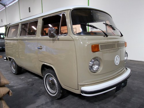 1974 Volkswagen Bay Window T2 -RHD - Excellent condition For Sale