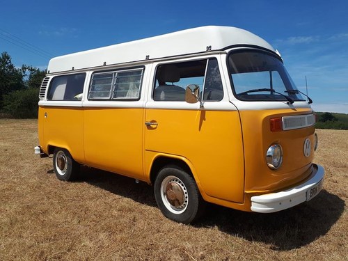 *SOLD* 1976 VW Camper with Viking Roof VENDUTO