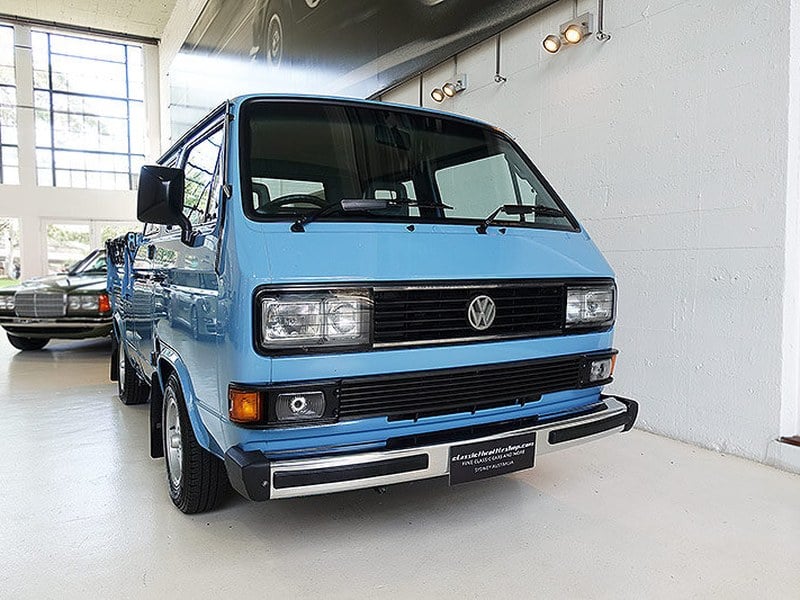 rare Transporter-based pickup, Twin Cab, auto, cool