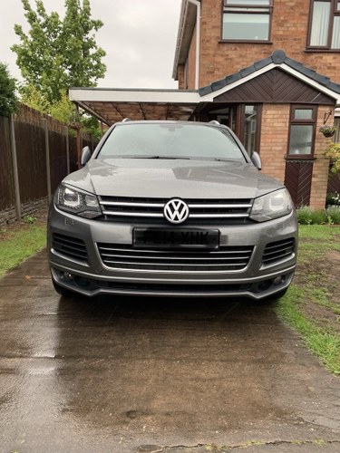 2014 Volkswagen Touareg Lovely drive car in great condi For Sale