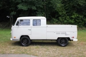 1970 Volkswagen Crew Cab Solid Ivory Driver Auto Rare $29.9k In vendita