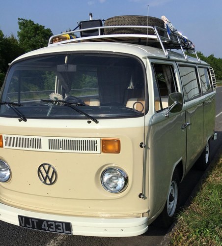 1973 Beautifully Restored VW Camper For Sale