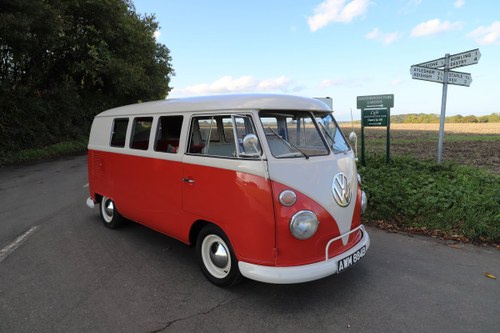 1964 VW Split Screen Camper Van. Factory German Built & RHD In vendita