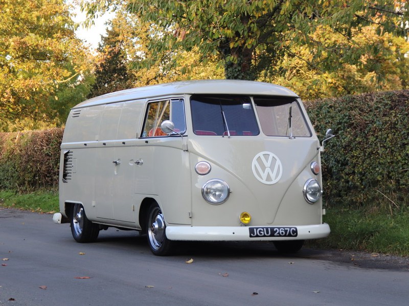 VW Splitscreen Van - Richard Morana 2165cc engine, high spec