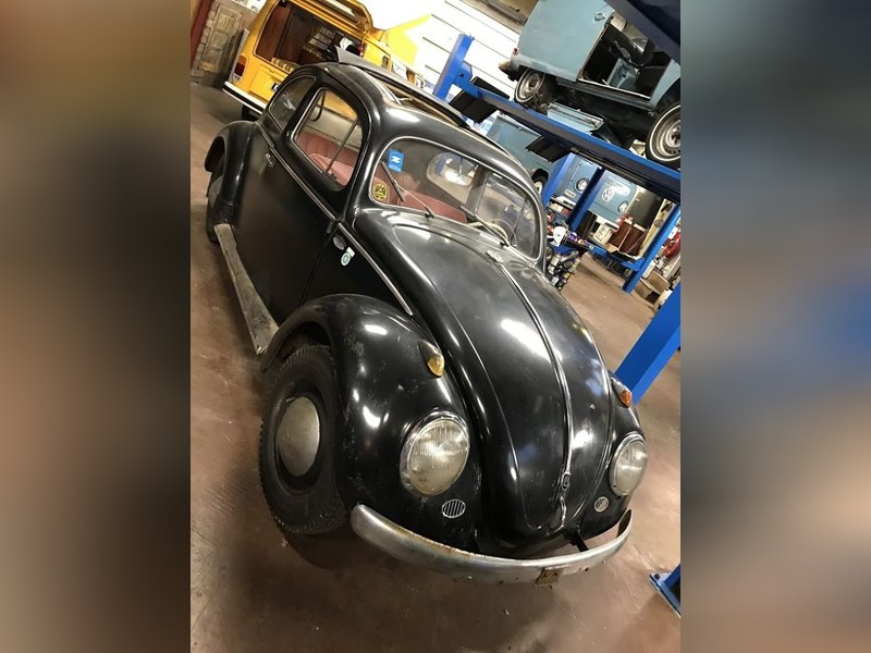 Volkswagen Oval window ragtop