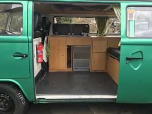 1976 Green VW Camper with Refurbished Engine For Sale (picture 5 of 6)