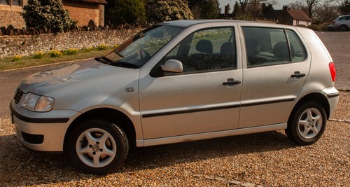 2000 1.0 Polo Silver - Excellent condition For Sale