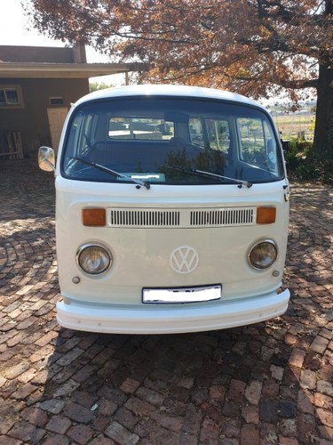 1976 VW Microbus , 2.0L , Perfect running condition For Sale