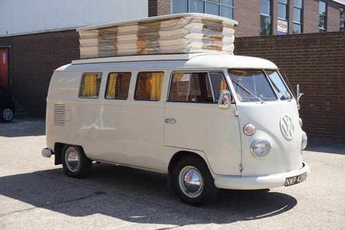 1967 VW Devon Split for auction - 119,000 - 28th/29th April In vendita all'asta