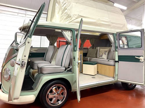 1967 Volkswagen Camper - 3