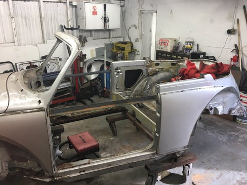 1979 VW Beetle Cabrio Unfinished Project with new parts VENDUTO