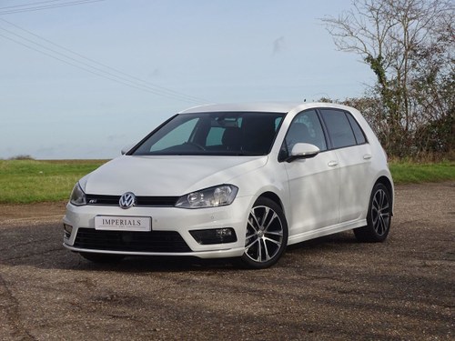 2015 Volkswagen GOLF VENDIDO
