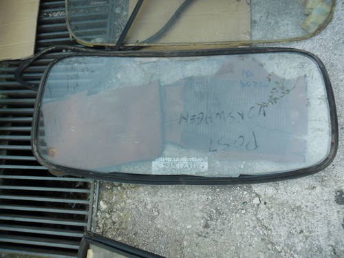 Volkswagen Maggiolino rear window glass  For Sale