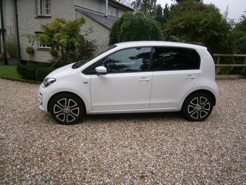 Volkswagen Up! High Up (75 ps) 5 Door ASG White 2014 (64) En Venta