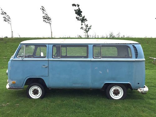 1970 Volkswagen Microbus - OG paint and interior For Sale