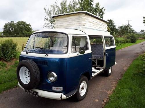 1971 VW Camper with Pop-top Roof For Sale