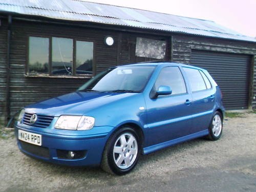 2000 vw polo 1.4 blue metalic and factory electric sunroof  SOLD