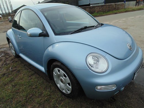 2005 Vw beetle tdi just 16,000 miles 1 lady owner! In vendita