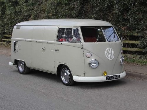 1962 VW Splitscreen Van - high spec 2165cc VENDUTO