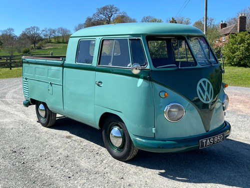 1962 Sympathetically restored RHD Volkswagen Split Screen Pickup VENDUTO