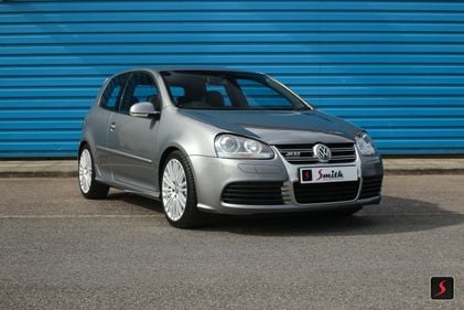 Picture of 2005 A stunning 3 door, manual transmission, Volkswagen Golf R32 - For Sale
