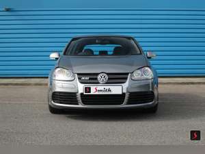 2005 A stunning 3 door, manual transmission, Volkswagen Golf R32 For Sale (picture 2 of 12)