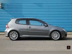 2005 A stunning 3 door, manual transmission, Volkswagen Golf R32 For Sale (picture 3 of 12)