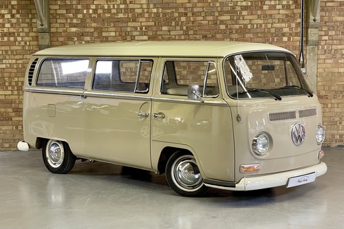 1968 T2 Bay Window Microbus. Fully restored. Stunning In vendita