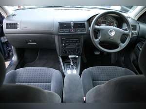 2001 Volkswagen Golf MkIV 1.6 SE Automatic With Just 32k Miles For Sale (picture 9 of 12)