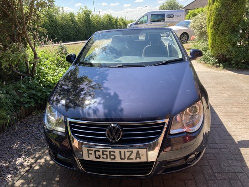 2006 Beautiful VW EOS 2.0 TDI convertible For Sale