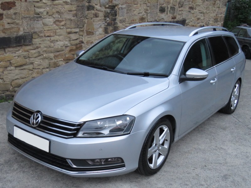 VW Passat 2.0TDI Bluemotion Tech Sport Estate - FSH -£30 Tax