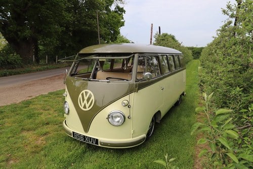 1957 VW Split Screen Camper Van. Beautiful early bus In vendita