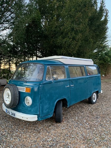 1974 Lovely VW T2 Walkthrough Pop-Top Camper Kaufen Bei