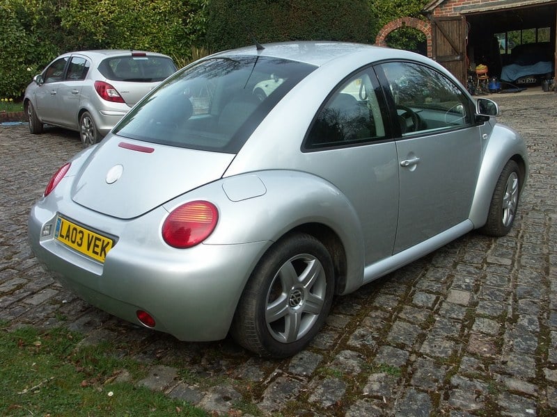 2003 Volkswagen New Beetle - 4