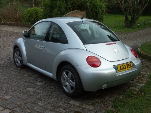2003 Volkswagen New Beetle - 5