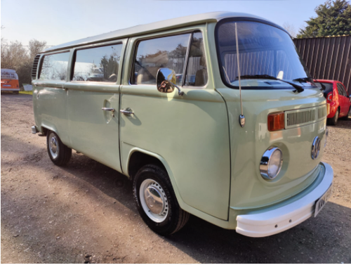 1974 T2 Automatic Camper With Factory Fitted Sliding Sun Roof In vendita